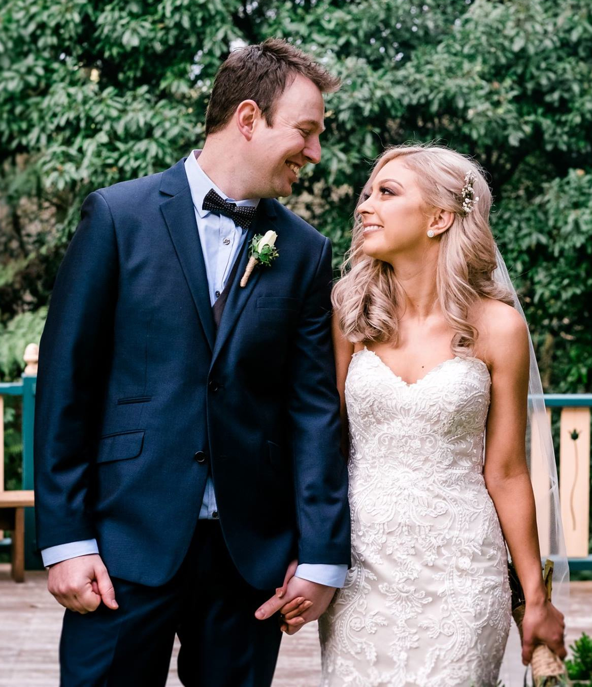 hayley-and-tim-elegant-real-wedding